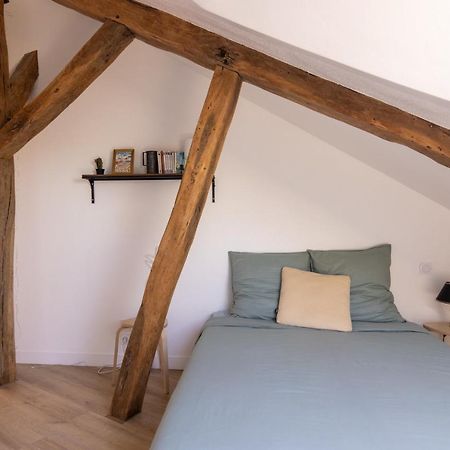 APPARTEMENT DUPLEX SAUMUR CENTRE, refait à neuf, à proximité du château Exterior foto