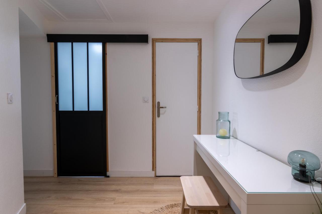 APPARTEMENT DUPLEX SAUMUR CENTRE, refait à neuf, à proximité du château Exterior foto